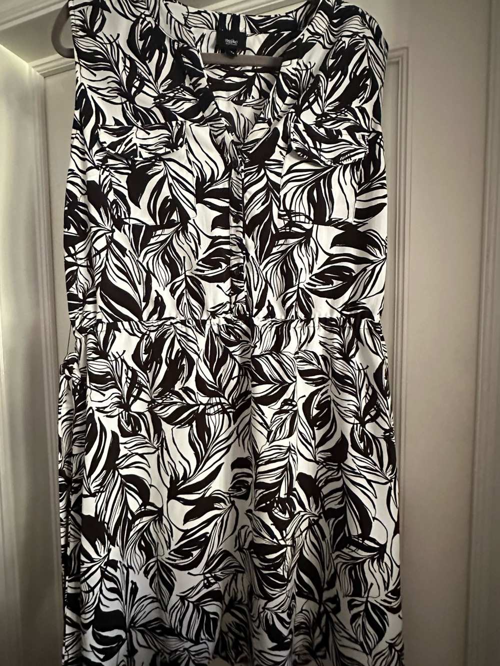 Mossimo Supply Co. Black and White Leaf Print Dress